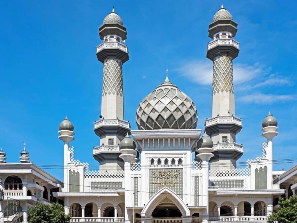 Oyo 3956 Hotel Palem 2 Syariah Malang Exterior foto